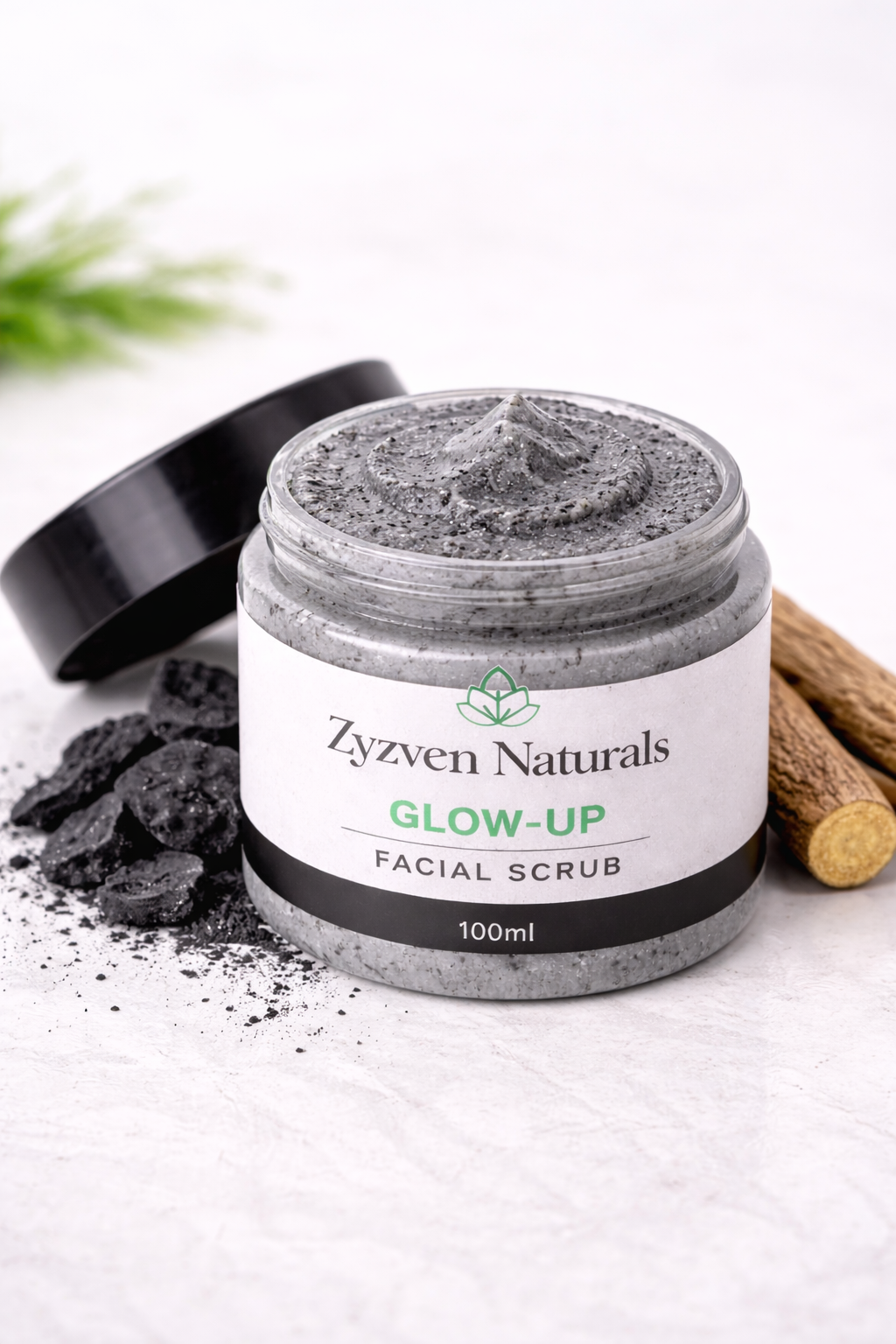 Zyzven Naturals Glow-Up Facial Scrub med Aktivt Kol & Lakrits 100ml – Exfolierande Ansiktsskrubb